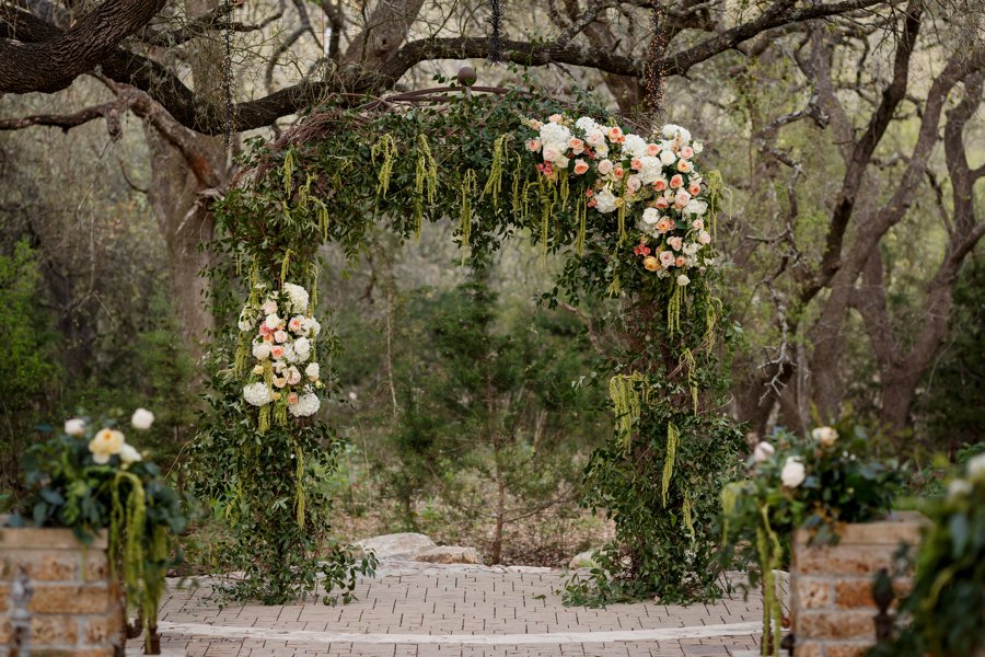 An Elegant Blush & Peach Whimsical Texas Wedding via TheELD.com