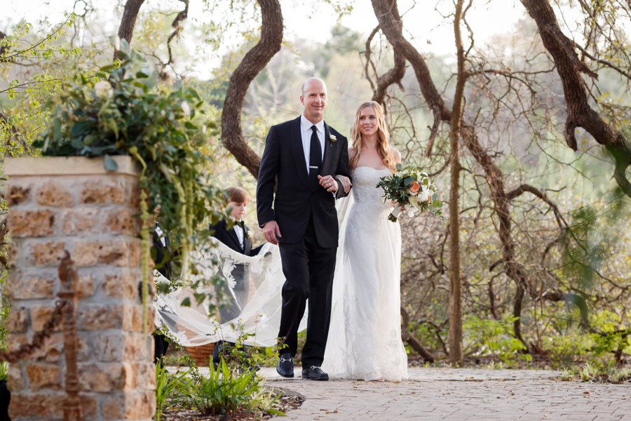 An Elegant Blush & Peach Whimsical Texas Wedding via TheELD.com