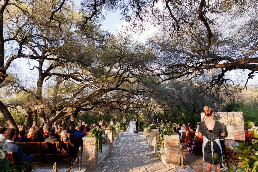 An Elegant Blush & Peach Whimsical Texas Wedding via TheELD.com