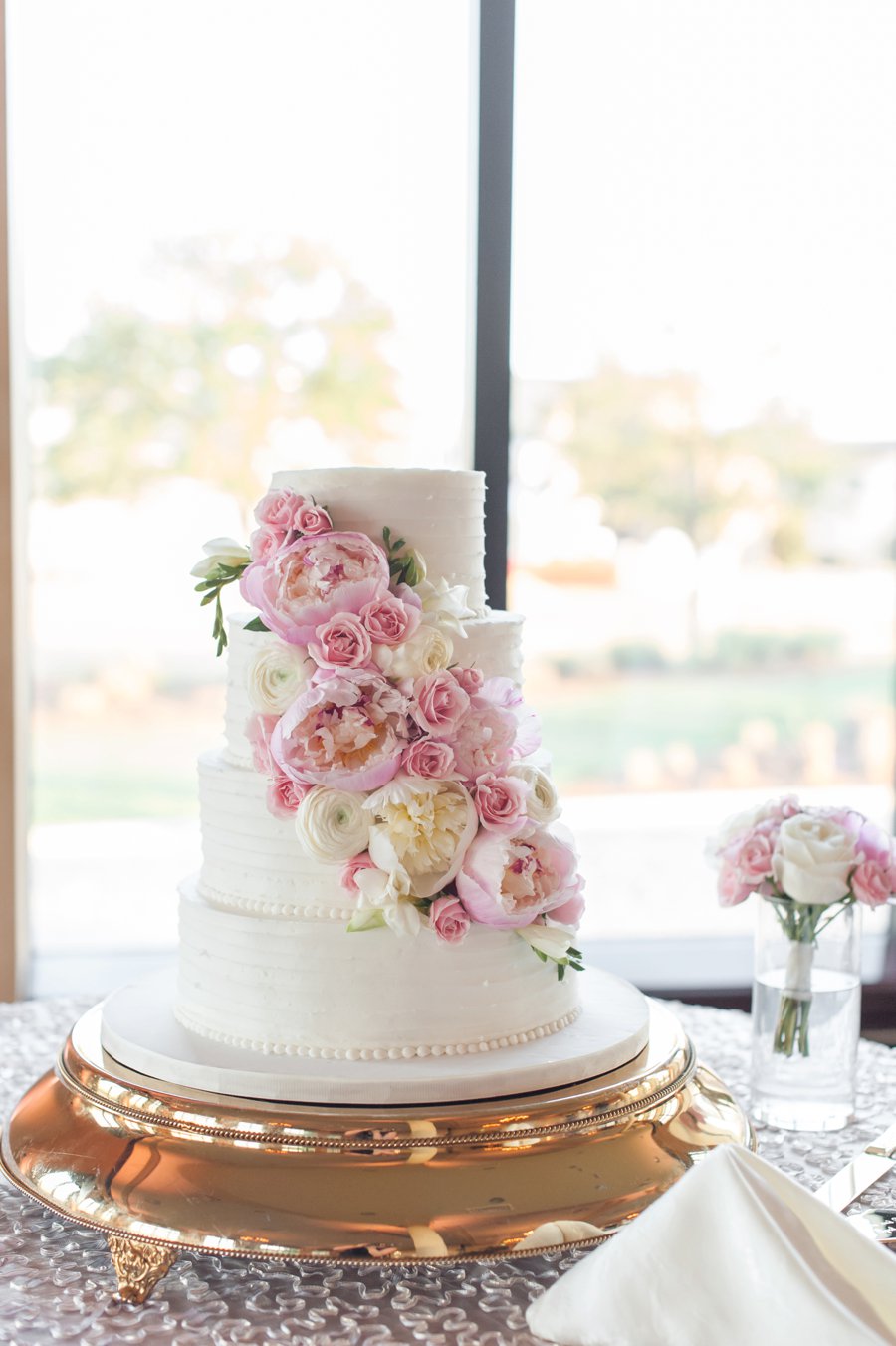 A Spring Jewel Toned Central Florida Wedding via TheELD.com