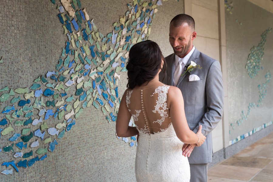 An Elegant, Artful Navy & Red Jacksonville Wedding via TheELD.com