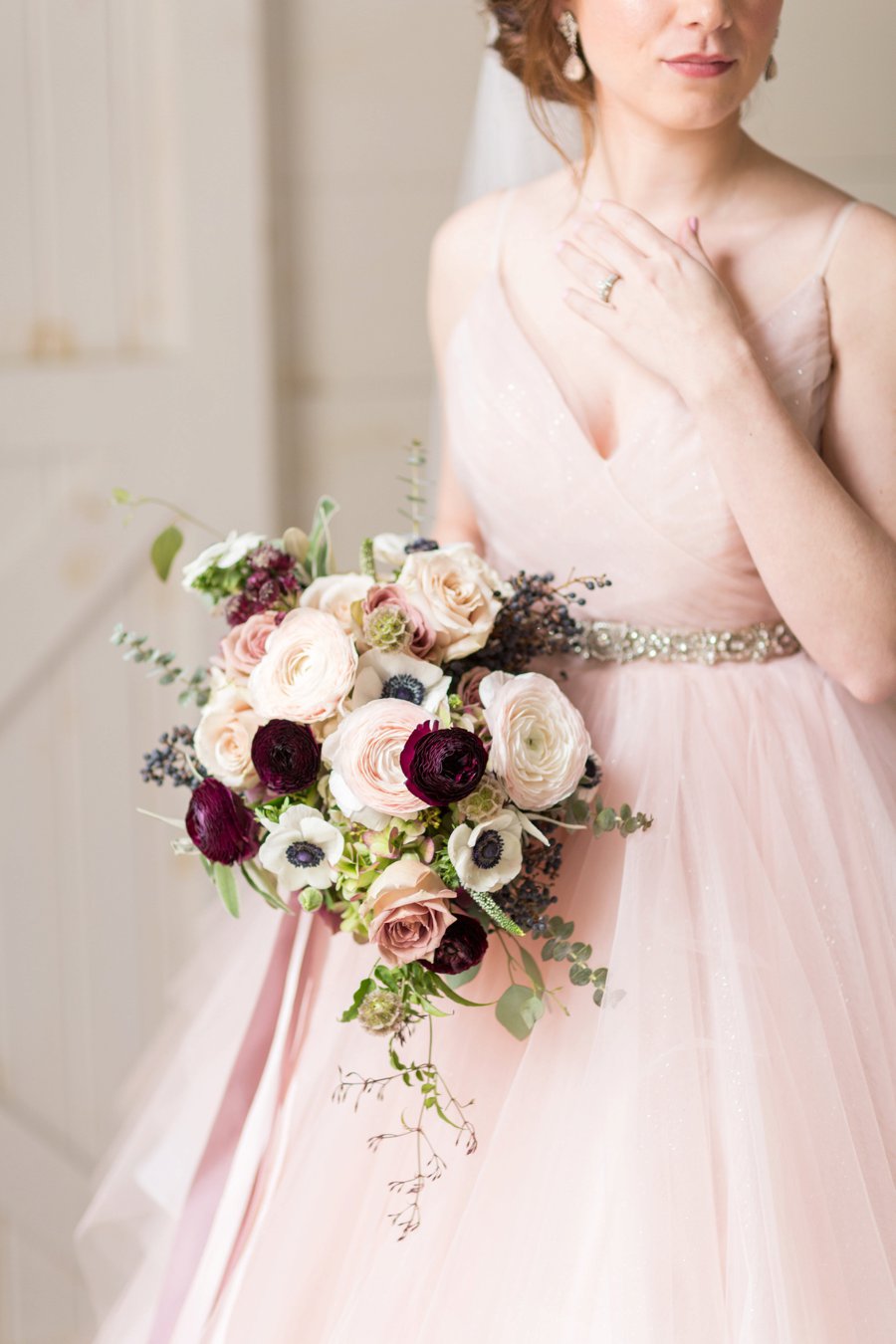 Modern Romantic Black & Mauve Valentines Day Wedding Ideas via TheELD.com