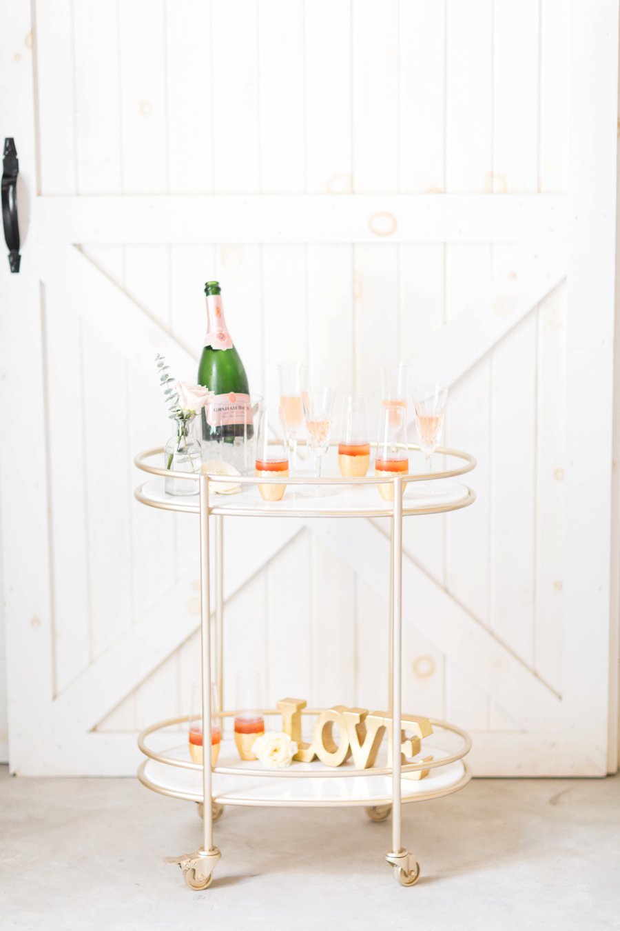 Modern Romantic Black & Mauve Valentines Day Wedding Ideas via TheELD.com