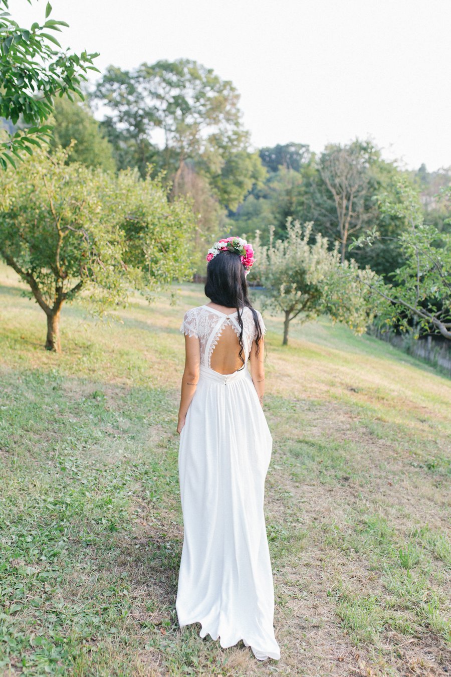 Pink and Blue Bohemian Wedding Inspiration In Italy via TheELD.com