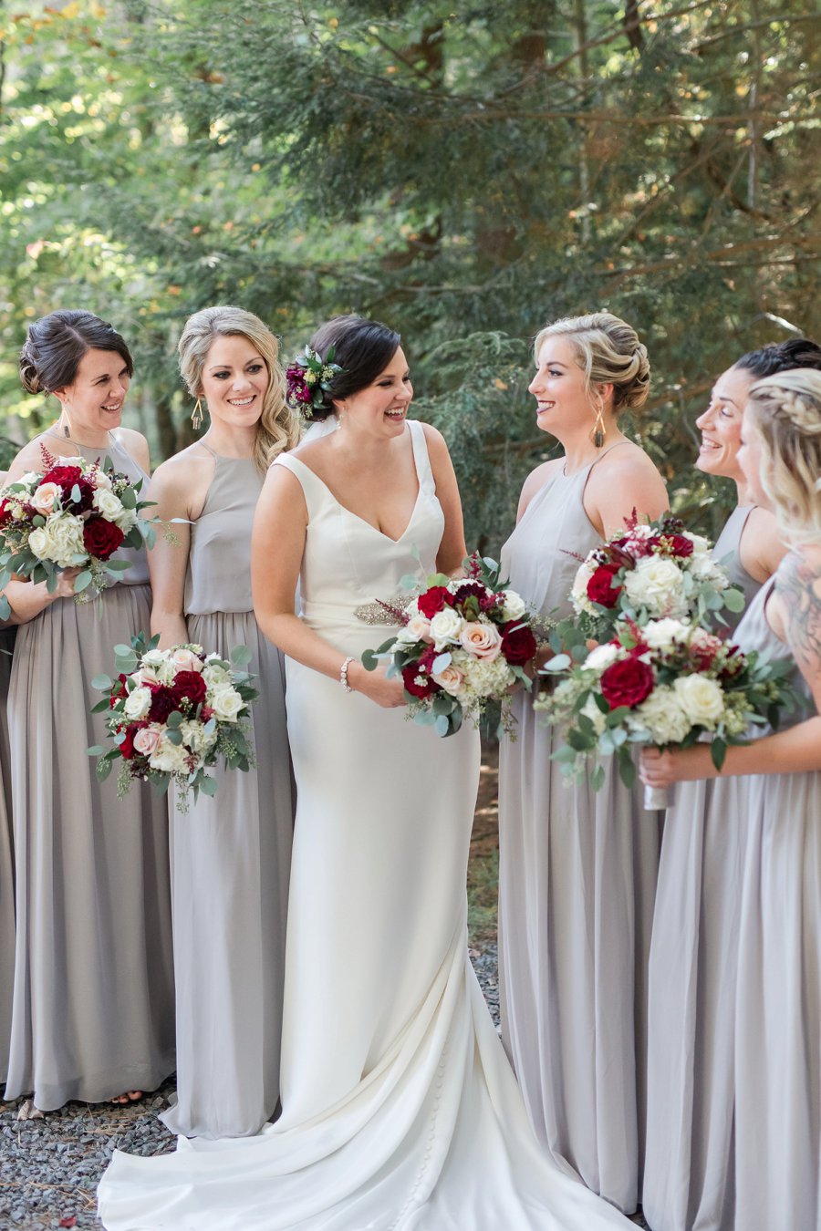 A Red, Green, & White Rustic Elegance Pennsylvania Wedding via TheELD.com