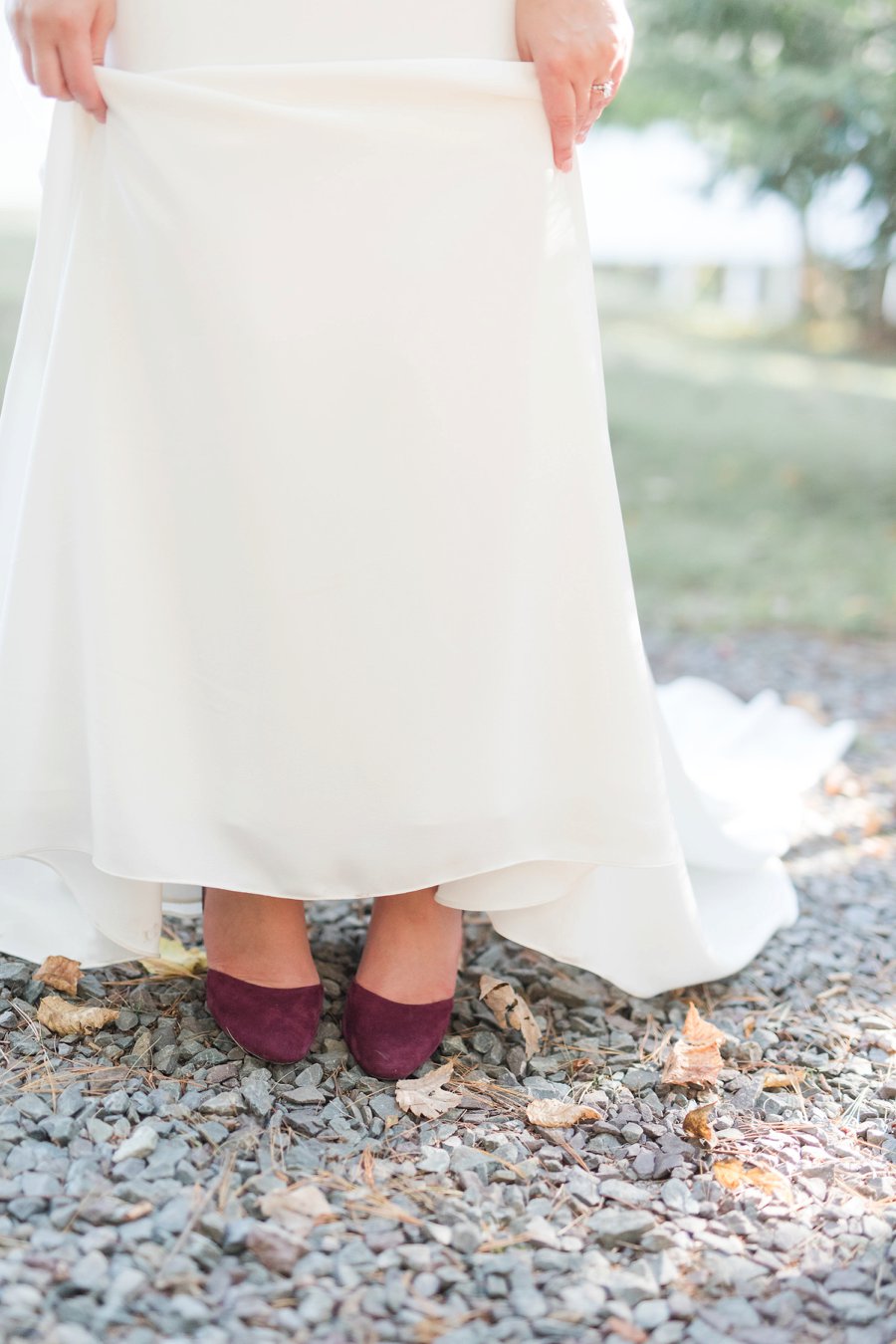 A Red, Green, & White Rustic Elegance Pennsylvania Wedding via TheELD.com