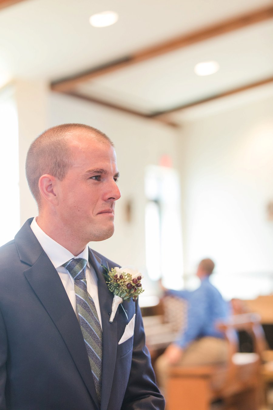 A Red, Green, & White Rustic Elegance Pennsylvania Wedding via TheELD.com