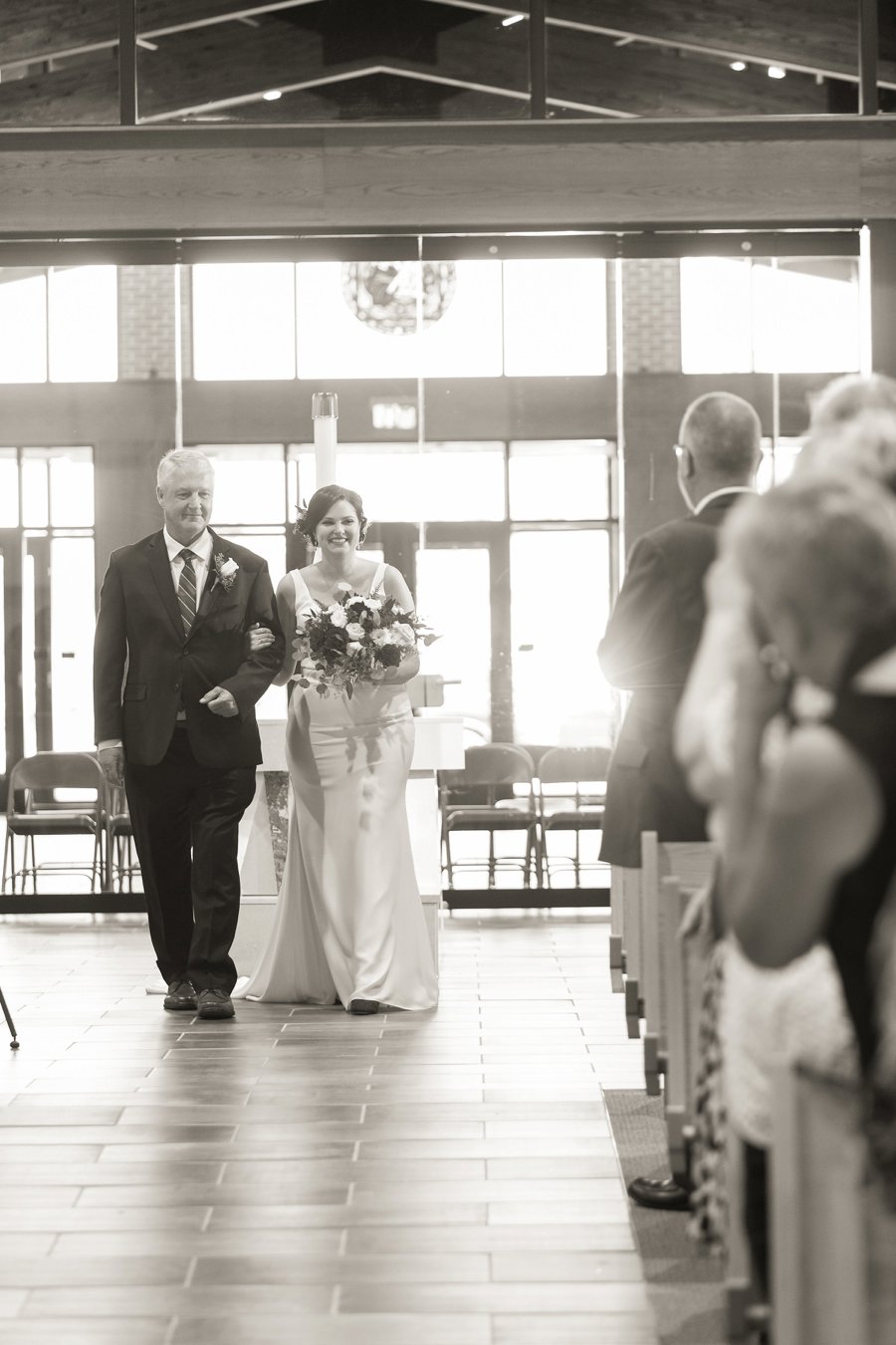 A Red, Green, & White Rustic Elegance Pennsylvania Wedding via TheELD.com