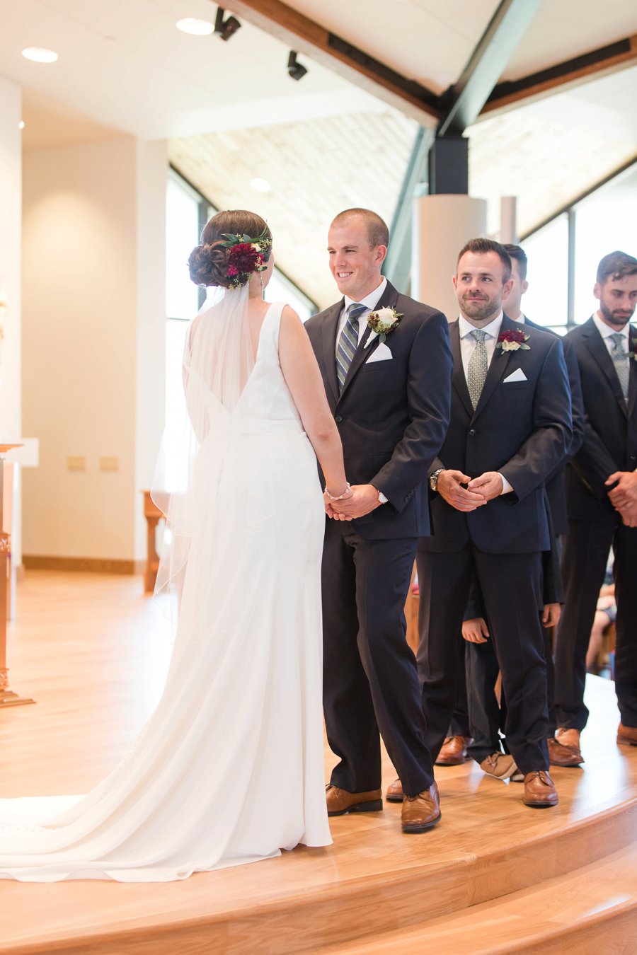 A Red, Green, & White Rustic Elegance Pennsylvania Wedding via TheELD.com