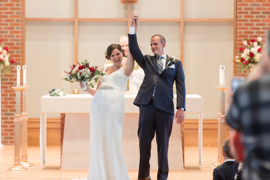 A Red, Green, & White Rustic Elegance Pennsylvania Wedding via TheELD.com