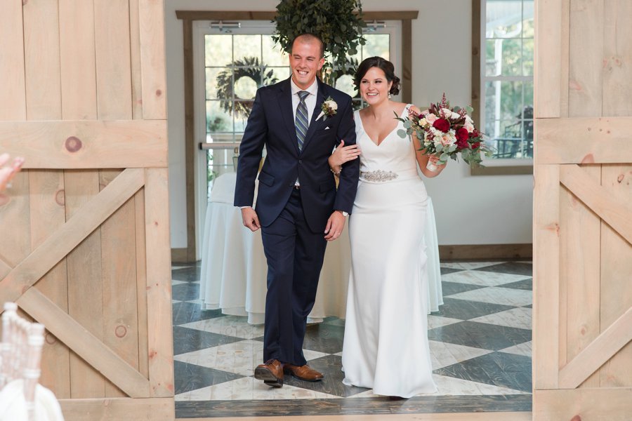 A Red, Green, & White Rustic Elegance Pennsylvania Wedding via TheELD.com