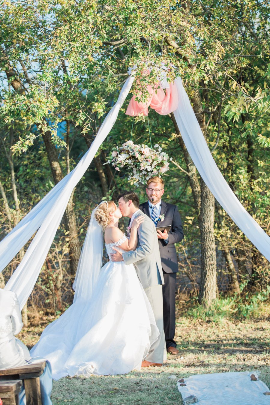 An Eclectic, Rustic Pink & Blue Texas Wedding Day via TheELD.com