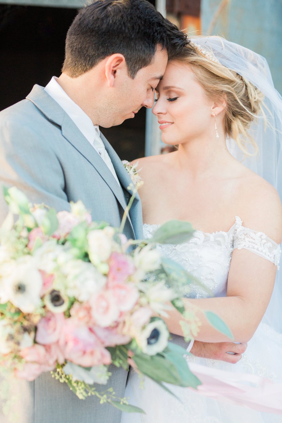 An Eclectic, Rustic Pink & Blue Texas Wedding Day via TheELD.com