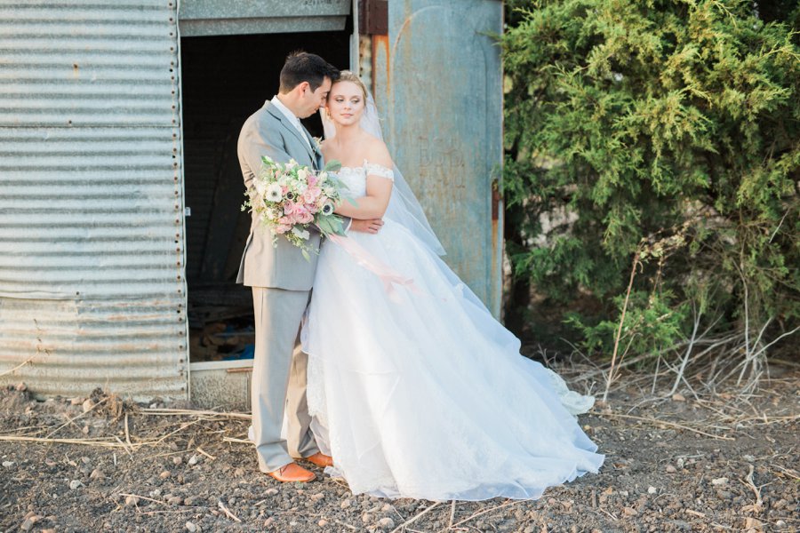 An Eclectic, Rustic Pink & Blue Texas Wedding Day via TheELD.com