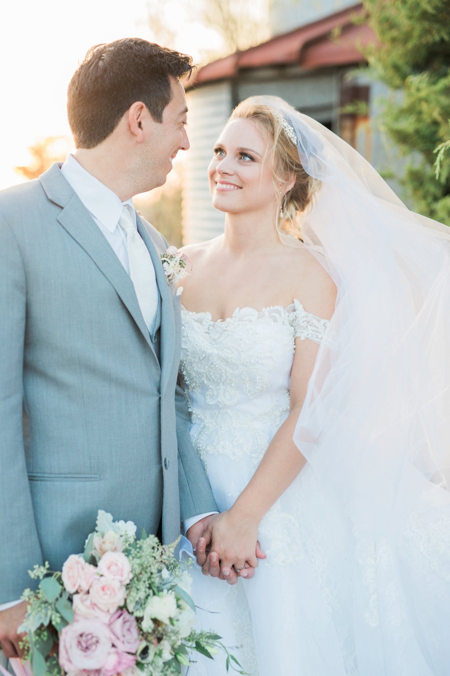 An Eclectic, Rustic Pink & Blue Texas Wedding Day via TheELD.com