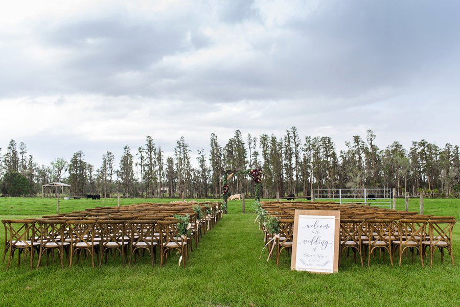 A Burgundy & Navy Rustic Elegant Florida Wedding via TheELD.com