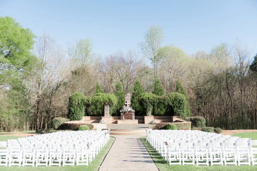 A Classic Southern Purple & White Alabama Wedding Day via TheELD.com