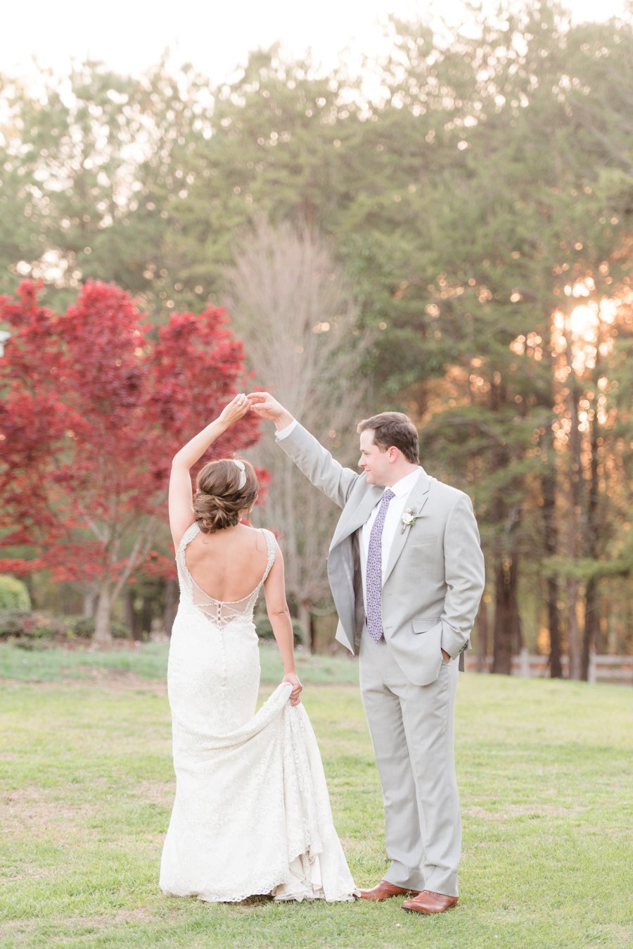 A Classic Southern Purple & White Alabama Wedding Day via TheELD.com