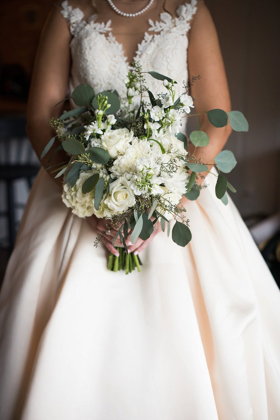 Rustic Elegant Navy & Green Jacksonville Wedding via TheELD.com