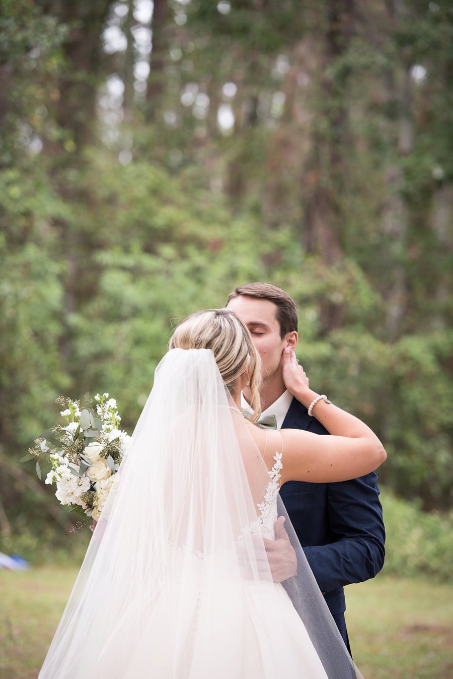 Rustic Elegant Navy & Green Jacksonville Wedding via TheELD.com