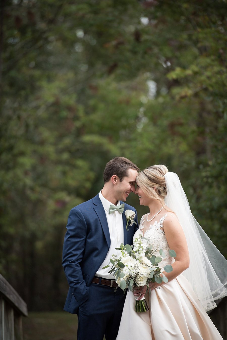 Rustic Elegant Navy & Green Jacksonville Wedding via TheELD.com