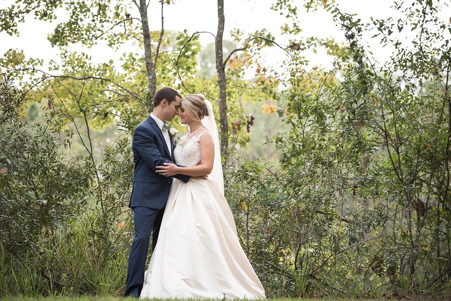 Rustic Elegant Navy & Green Jacksonville Wedding via TheELD.com