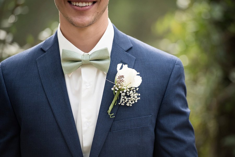 Rustic Elegant Navy & Green Jacksonville Wedding via TheELD.com