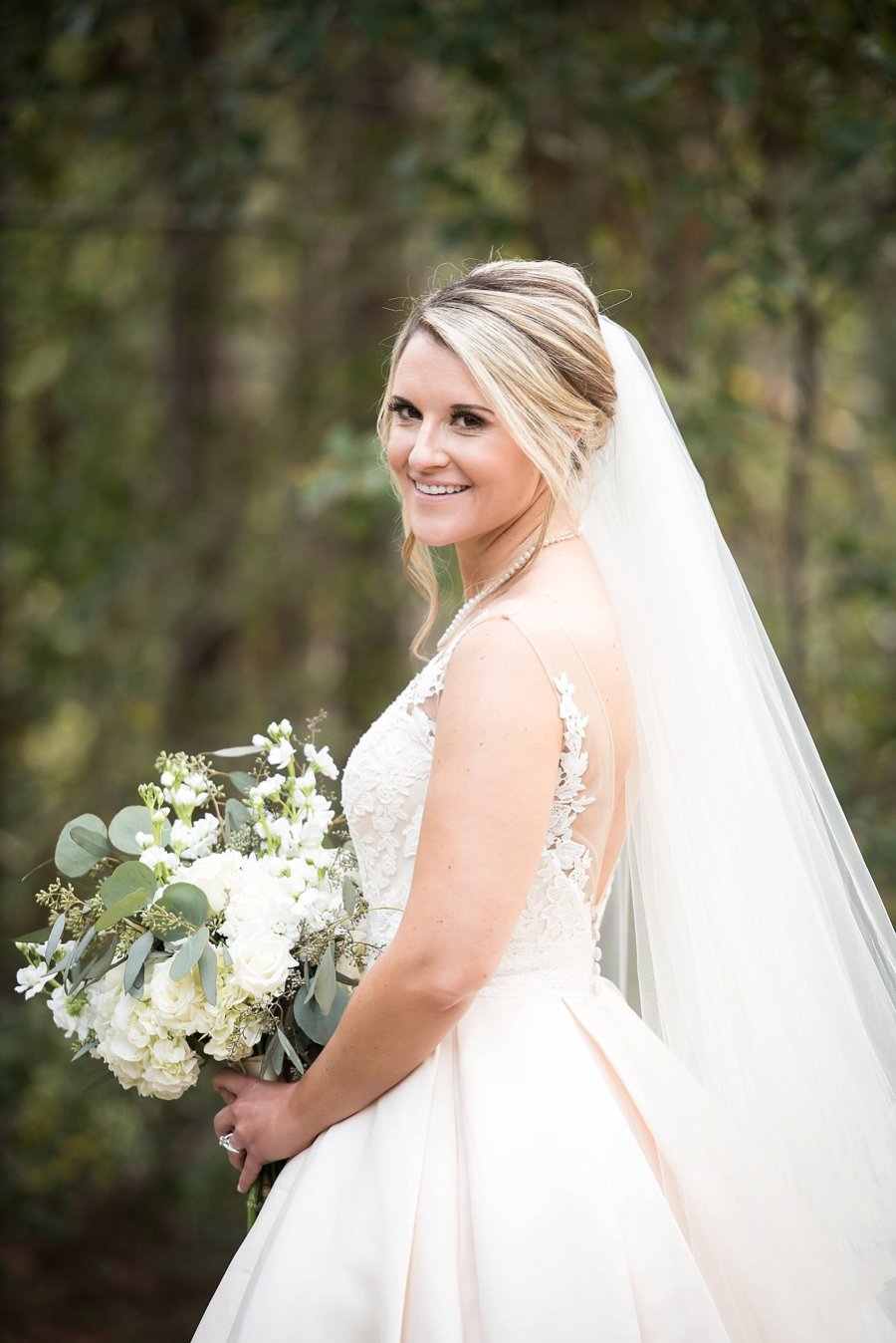 Rustic Elegant Navy & Green Jacksonville Wedding via TheELD.com