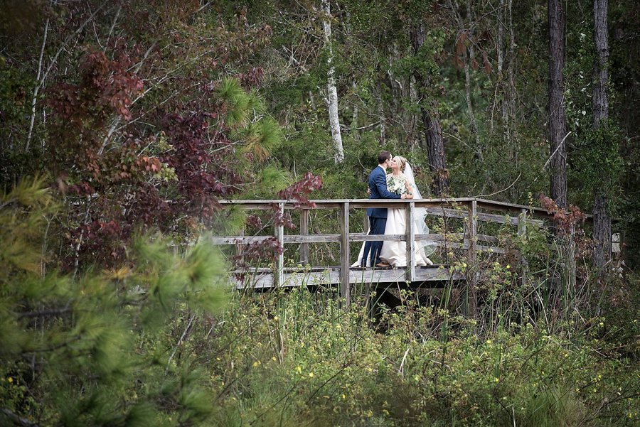 Rustic Elegant Navy & Green Jacksonville Wedding via TheELD.com