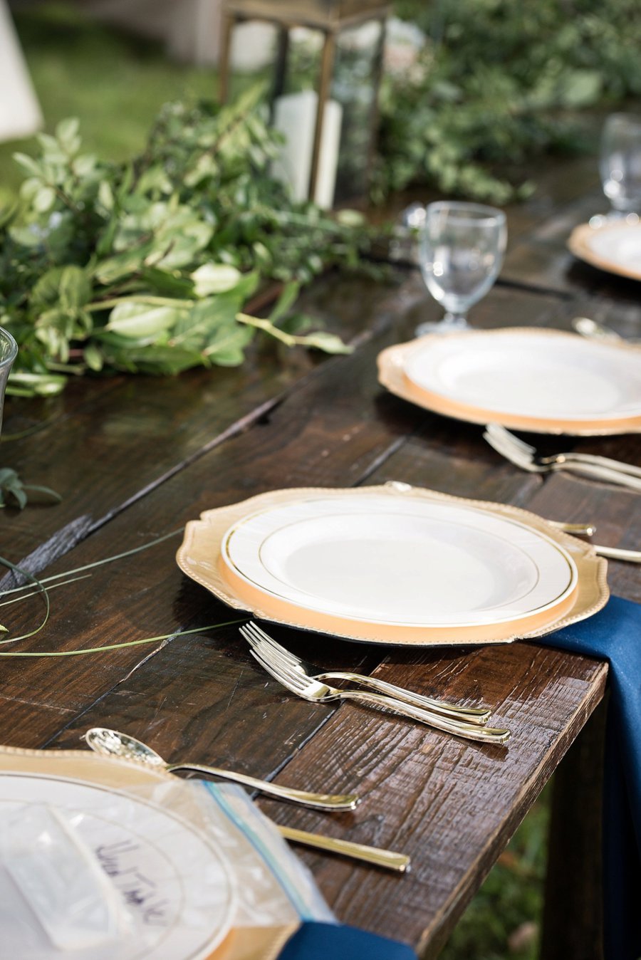 Rustic Elegant Navy & Green Jacksonville Wedding via TheELD.com