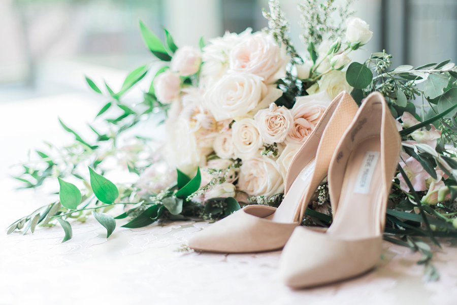 Timeless Champagne & Blush Classic Wedding Ideas via TheELD.com