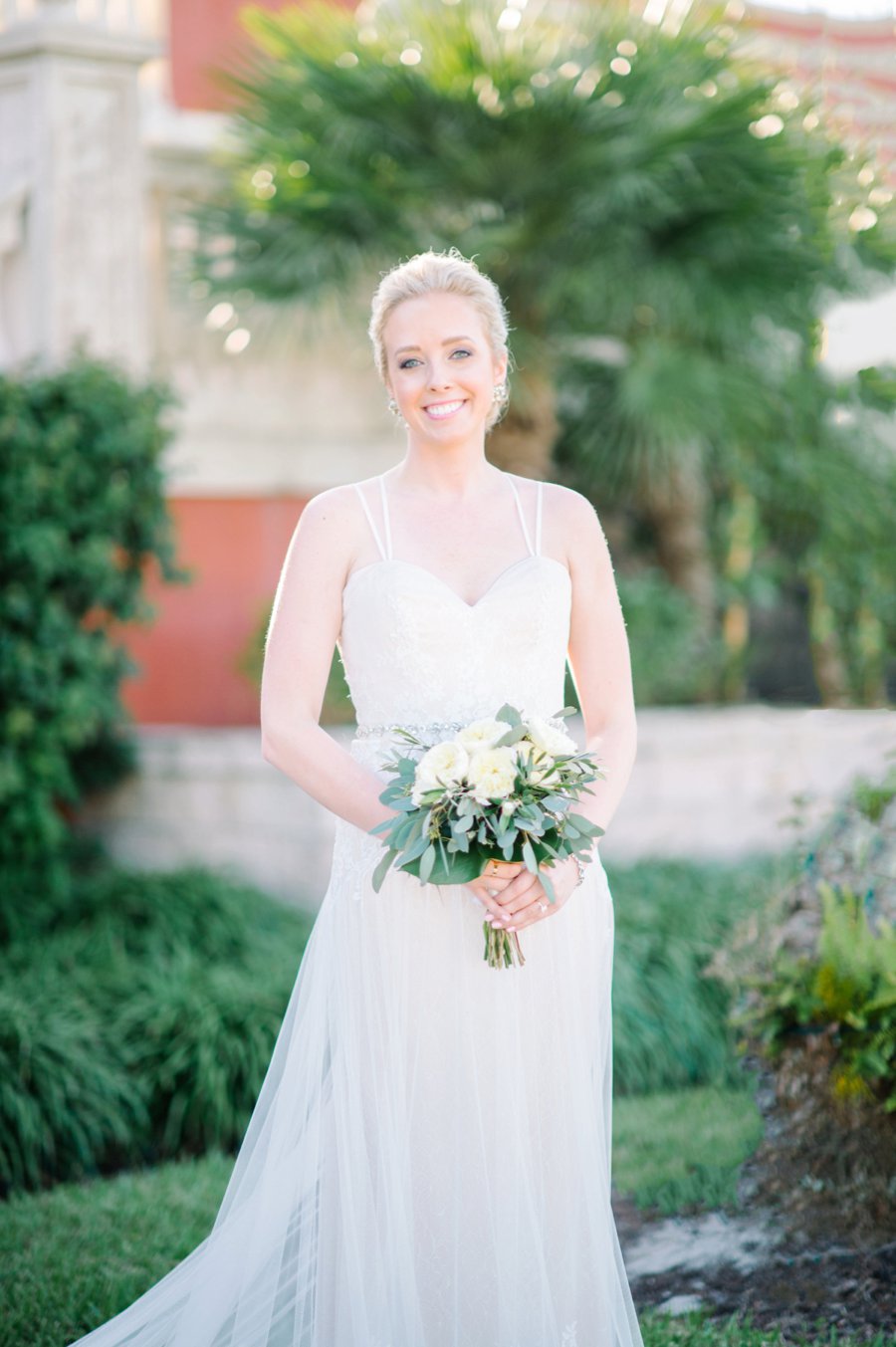 A Colorful Navy, Orange, & Pink Preppy Naples Wedding Day via TheELD.com