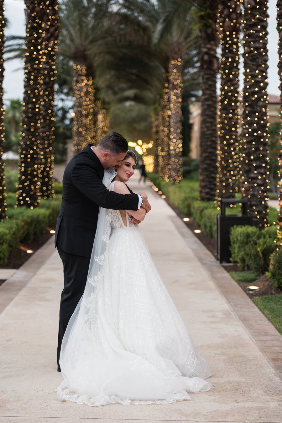 A Elegant Silver & White Black Tie Wedding via TheELD.com