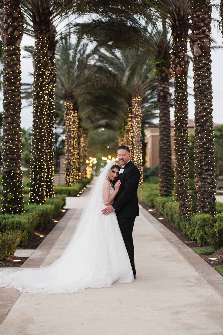 A Elegant Silver & White Black Tie Wedding via TheELD.com