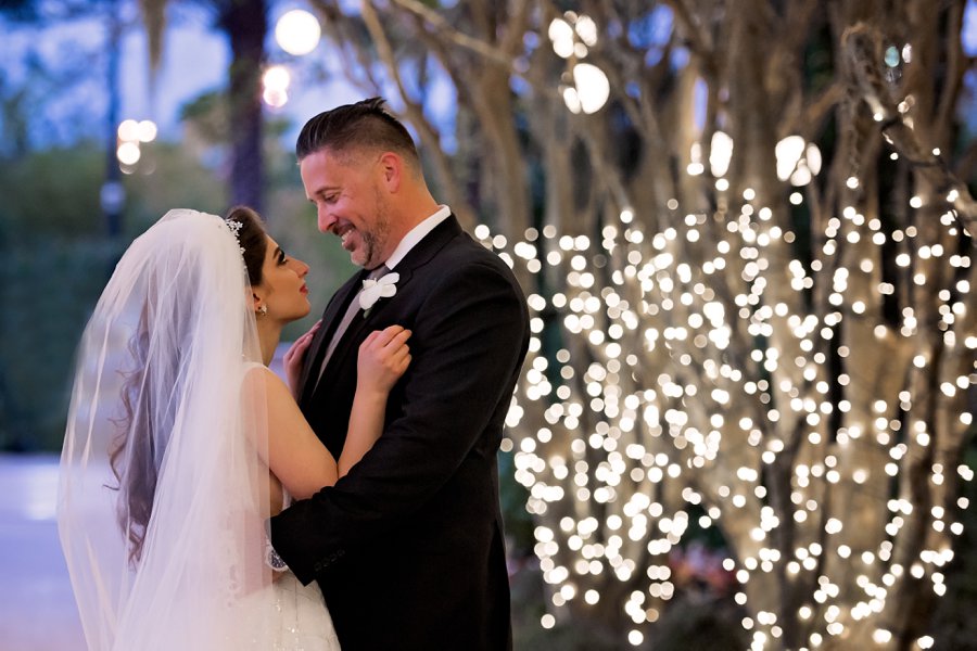 A Elegant Silver & White Black Tie Wedding via TheELD.com