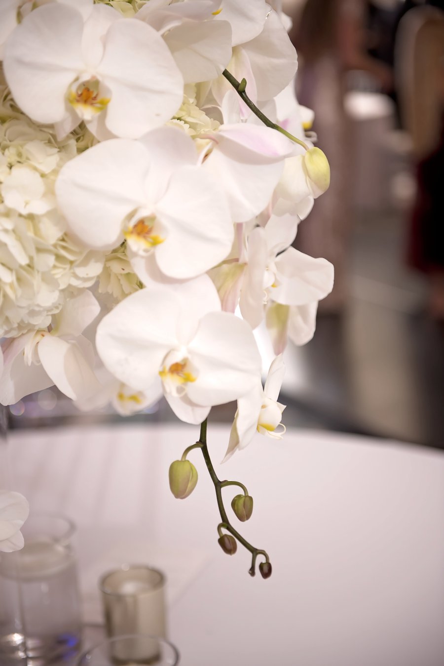 A Elegant Silver & White Black Tie Wedding via TheELD.com
