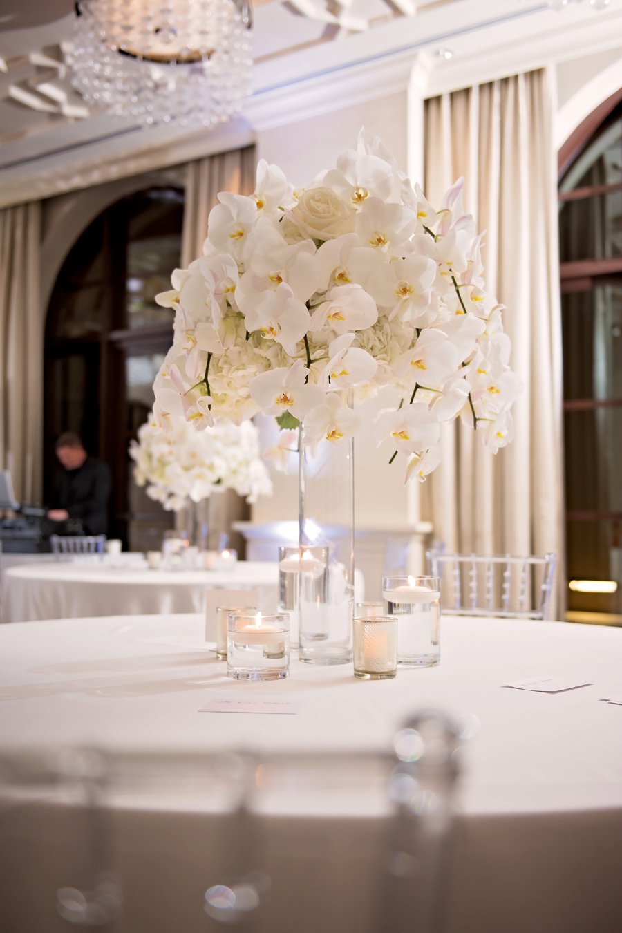 A Elegant Silver & White Black Tie Wedding via TheELD.com