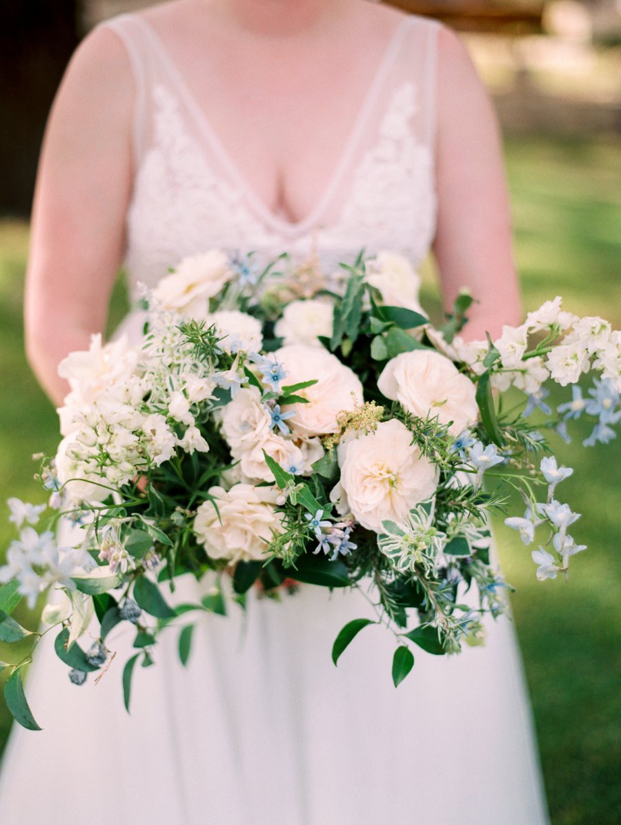 A Romantic Blue & Peach Texas Wedding Day via TheELD.com