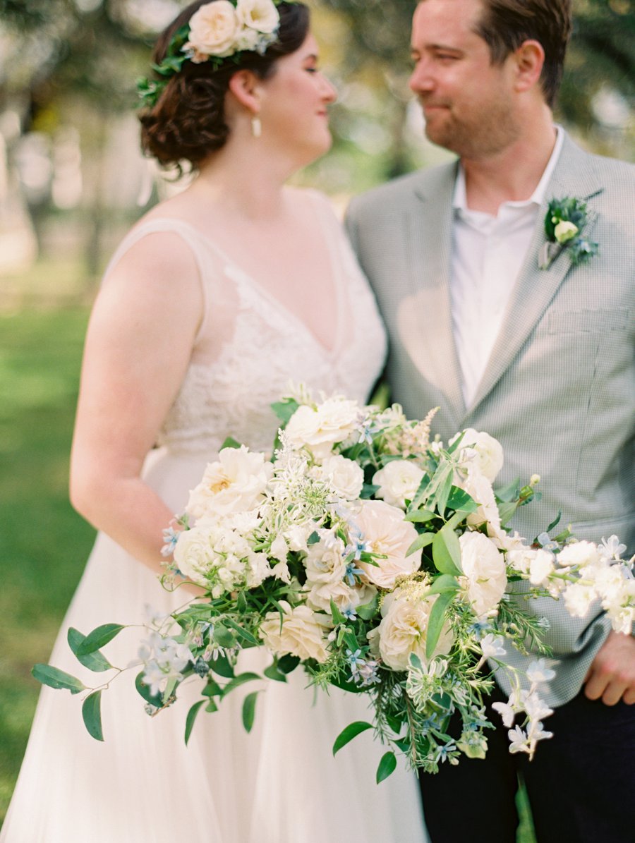 A Romantic Blue & Peach Texas Wedding Day via TheELD.com