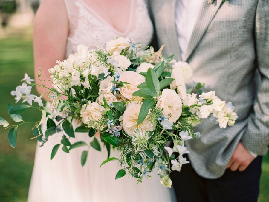 A Romantic Blue & Peach Texas Wedding Day via TheELD.com