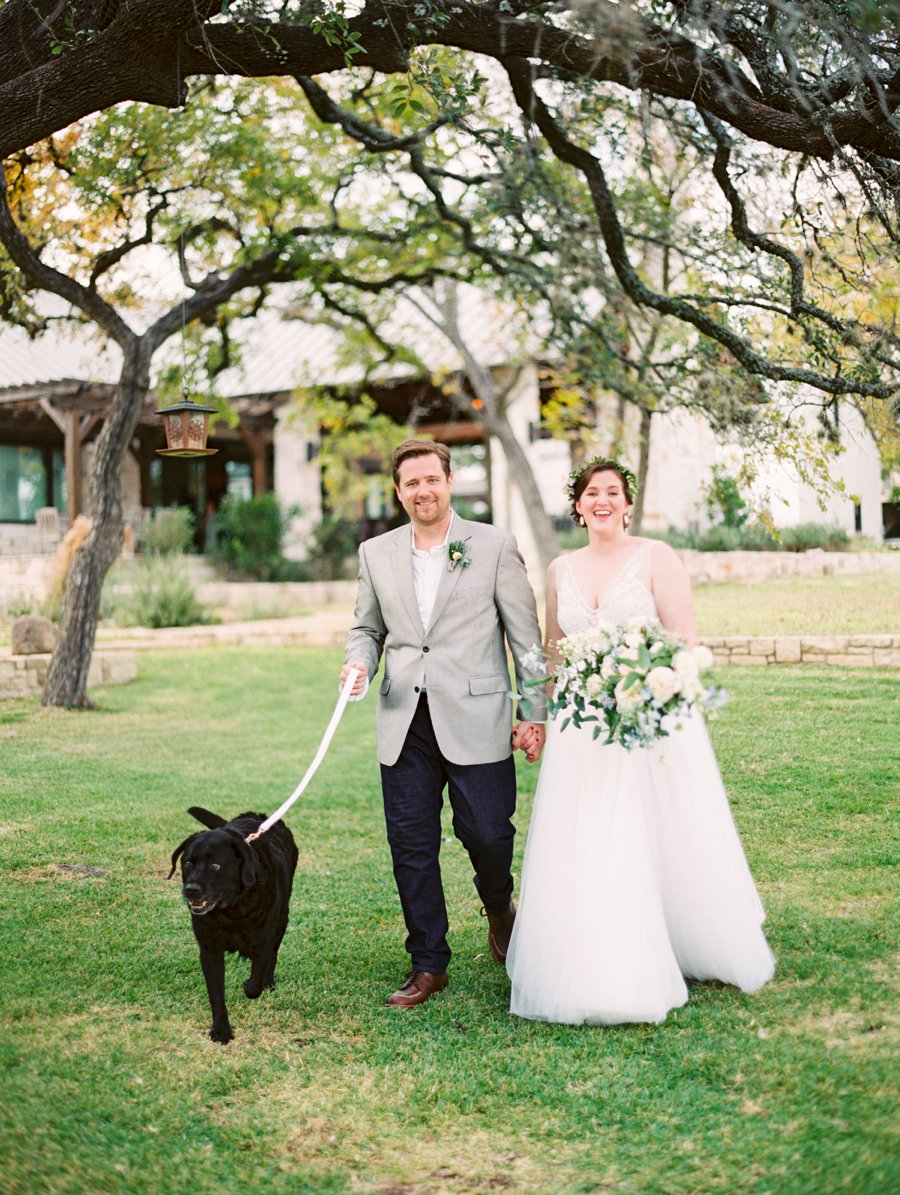 A Romantic Blue & Peach Texas Wedding Day via TheELD.com