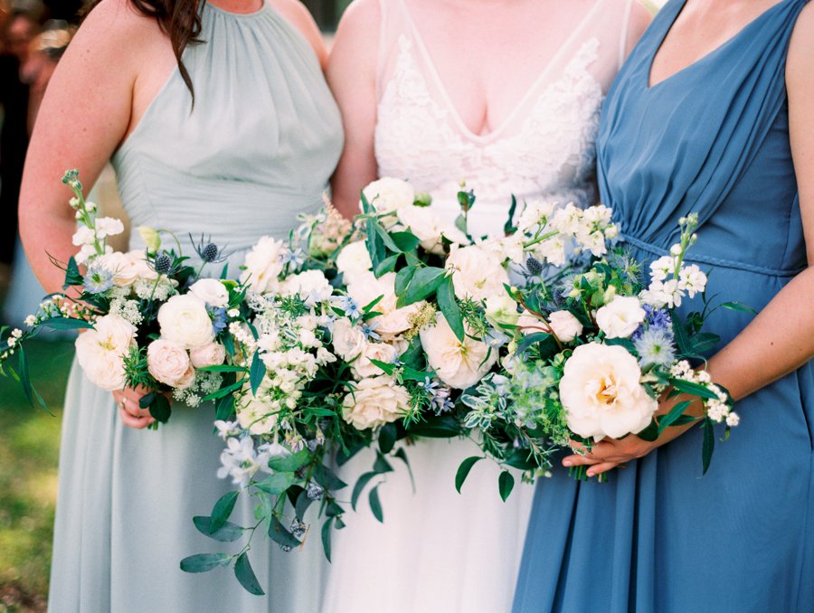 A Romantic Blue & Peach Texas Wedding Day via TheELD.com