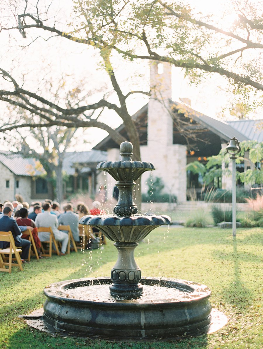 A Romantic Blue & Peach Texas Wedding Day via TheELD.com