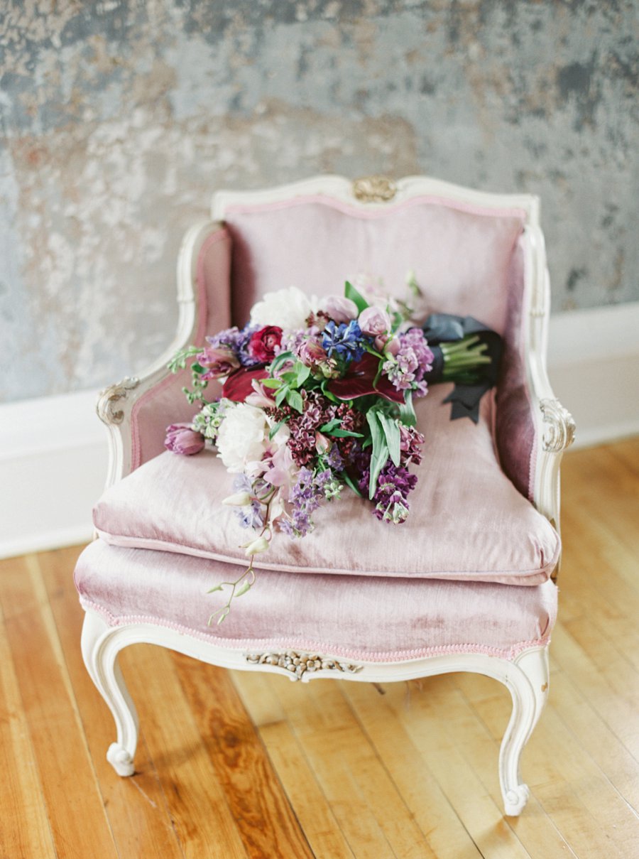 Organic & Romantic Lavender Wedding Ideas via TheELD.com