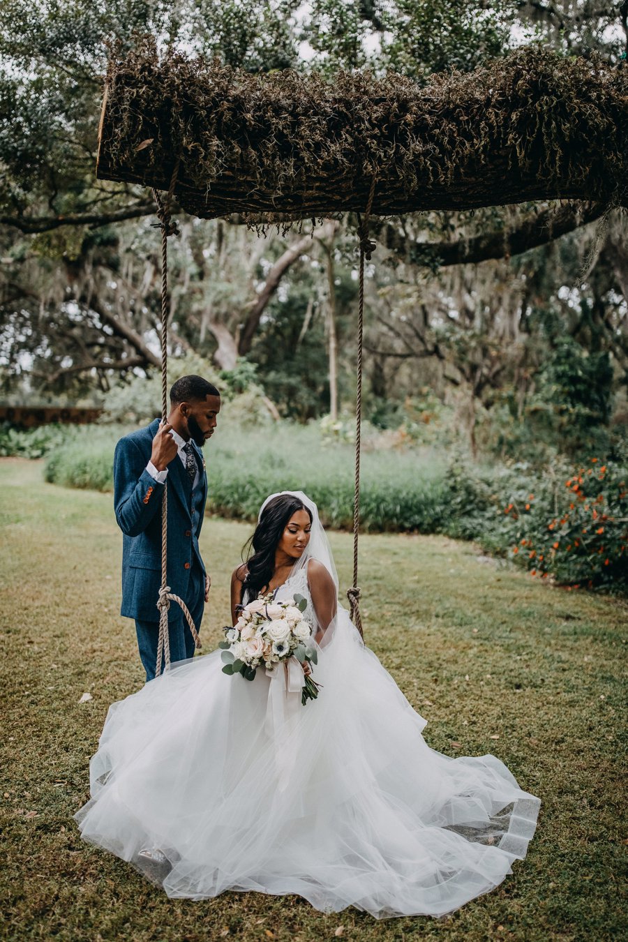 A Navy & Blush Rustic Elegant Central Florida Wedding via TheELD.com