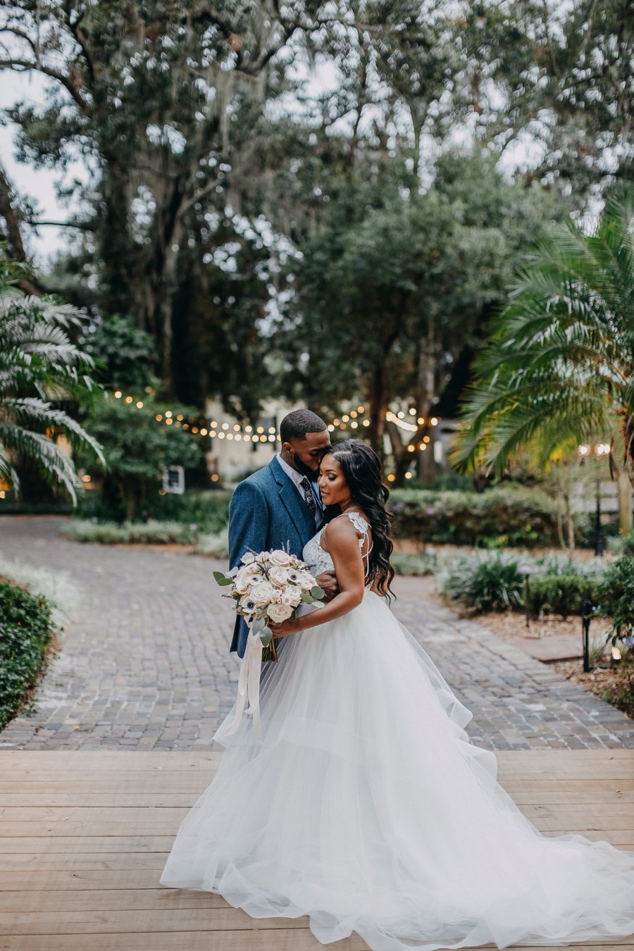 A Navy & Blush Rustic Elegant Central Florida Wedding via TheELD.com