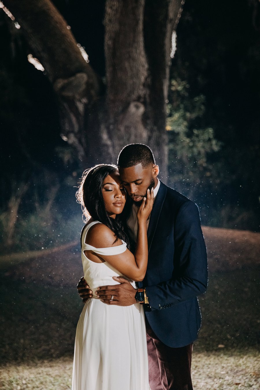 A Navy & Blush Rustic Elegant Central Florida Wedding via TheELD.com