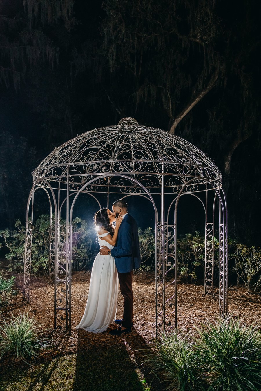 A Navy & Blush Rustic Elegant Central Florida Wedding via TheELD.com