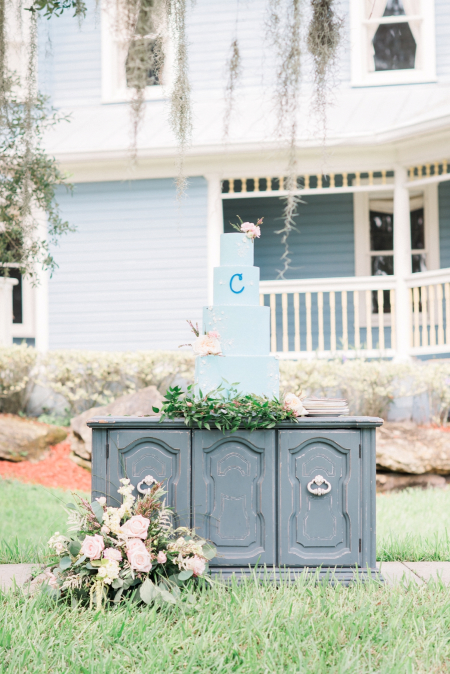 Blue & Blush Chambray Inspired Wedding Ideas via TheELD.com