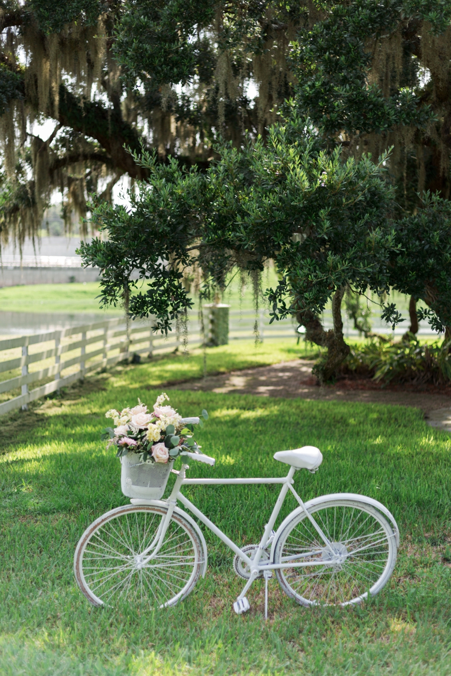 Blue & Blush Chambray Inspired Wedding Ideas via TheELD.com